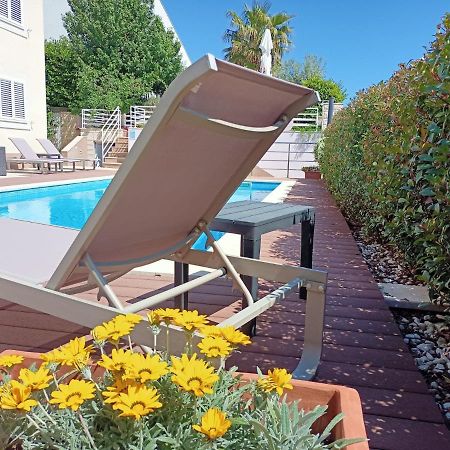 Blue Apartment With Shared Pool スプリト エクステリア 写真